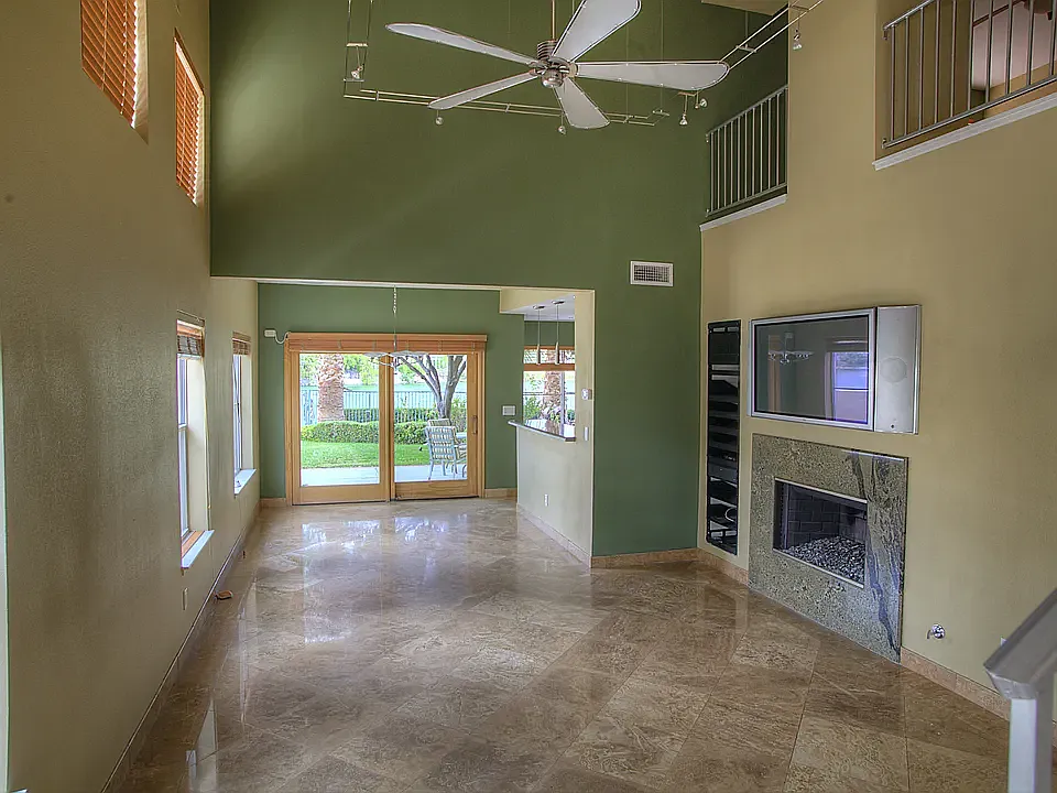 3 bed, 2.5 bath, 1735 sqft, $3,250 — Photo 4