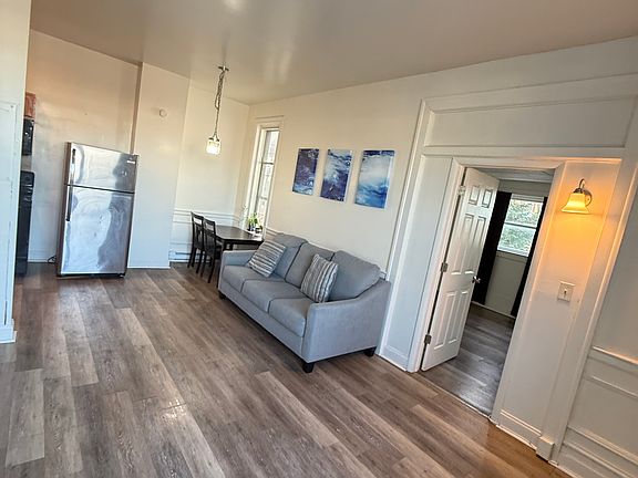 4th image of 1103 Lehigh St APT 2