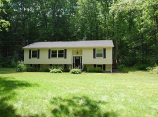 1097 Hubbardston Rd, Barre, MA 01005