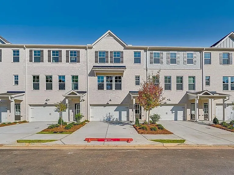 6133 Wayburn St — Photo 1