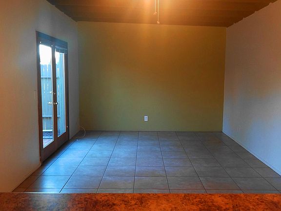 5th image of 3066 N Palo Verde Ave