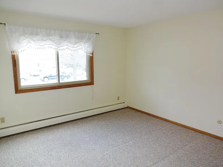 410 6th Ave SW #G1 — Photo 5