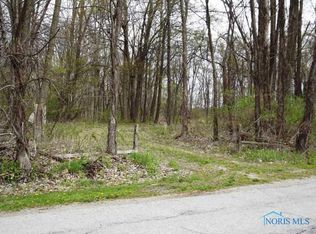 11503 E Kramer Rd, Bowling Green, OH 43402