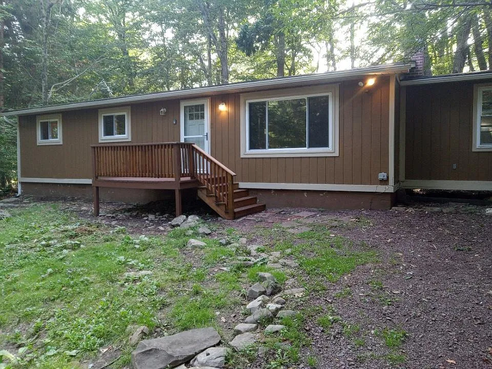 2113 Larkspur Ln photo 1