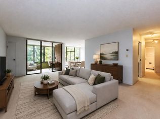 4101 Yew St #407, Vancouver, BC V6L3B7