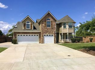 950 Fallenleaf Dr, Lemoore, CA 93245