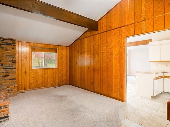 3rd image of 511 Sherwood Dr