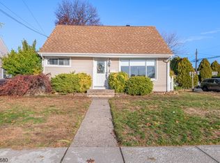 169 Cambridge Ave, Saddle Brook, NJ 07663