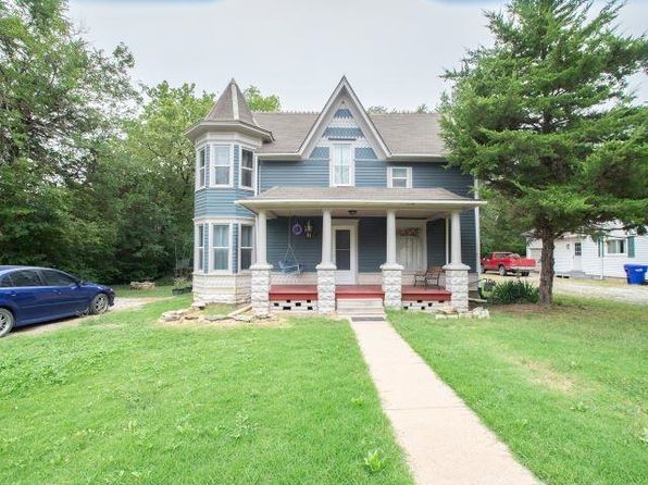 313 S Birch St, Hillsboro, KS 67063