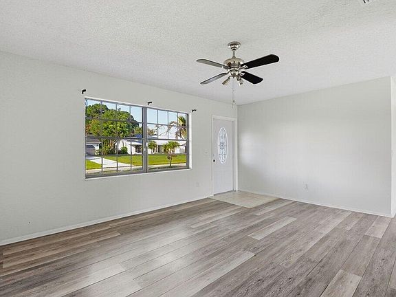 2nd image of 2773 SE Brevard Avenue
