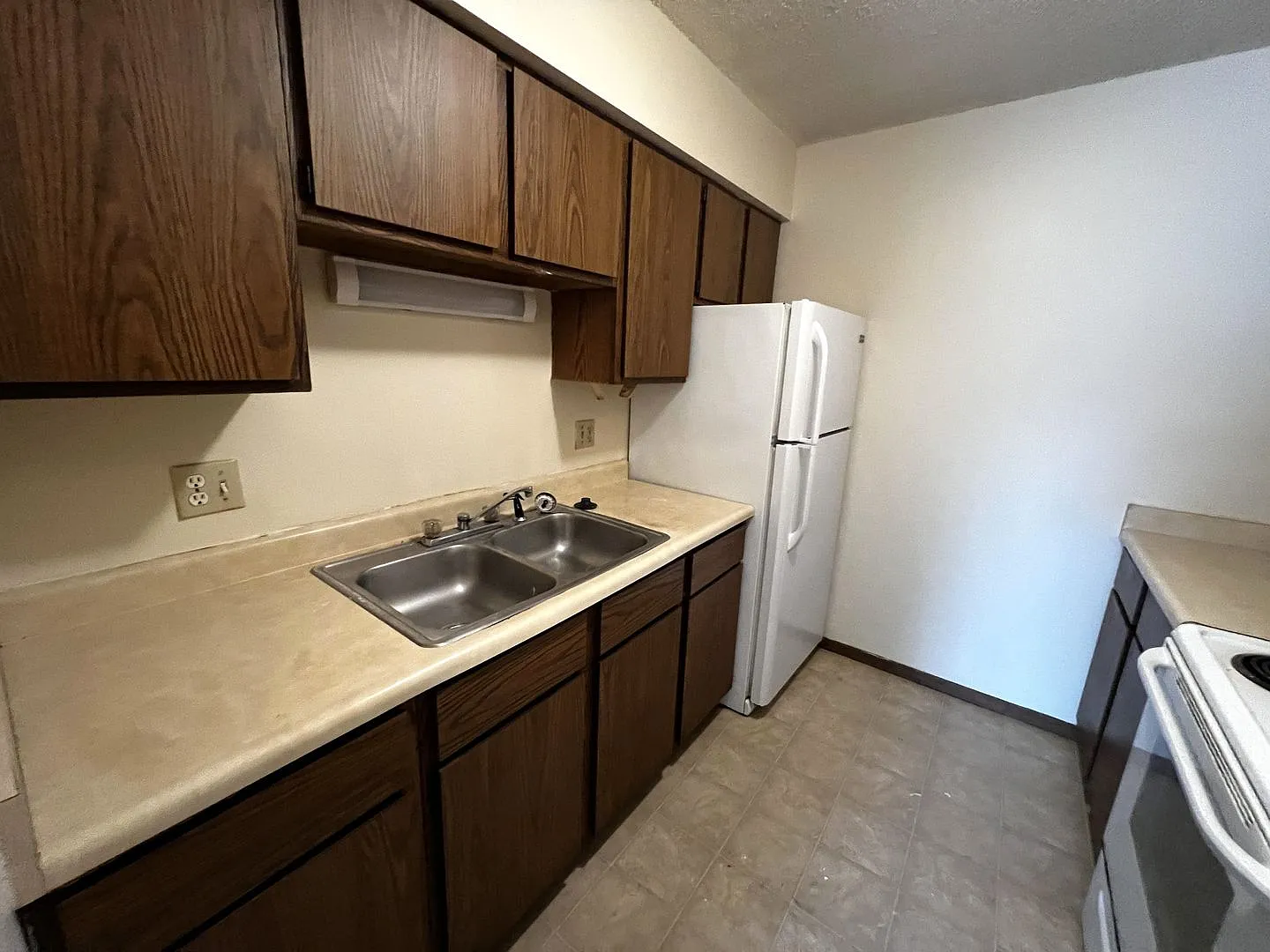 918 23rd Ave — Photo 3