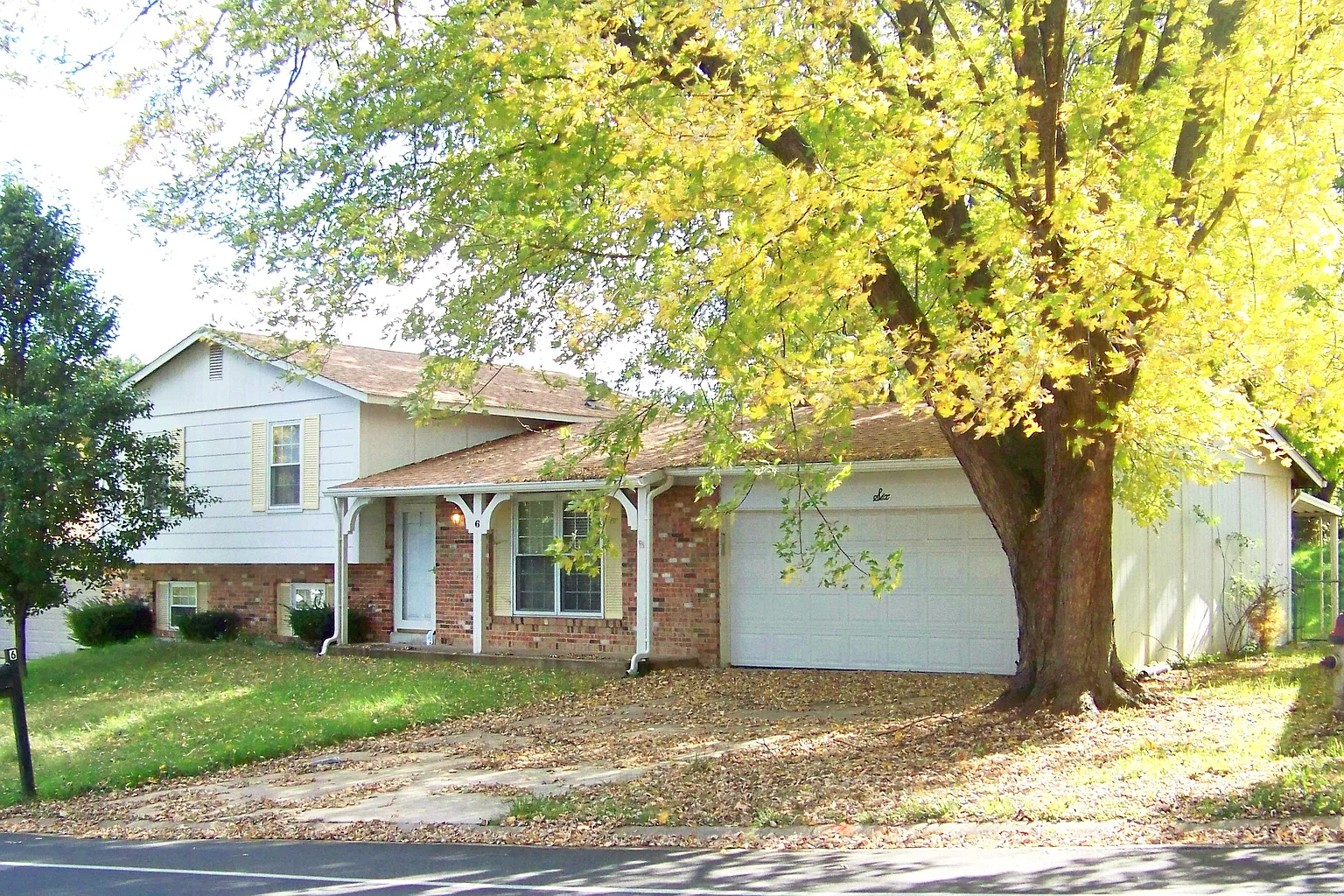 6 Country Creek Dr photo 1