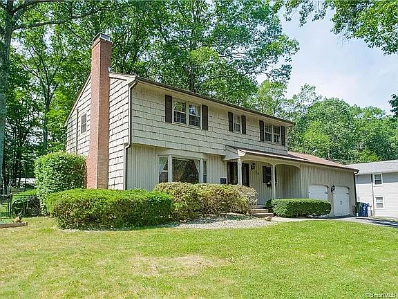 3rd image of 98 Palmer Dr