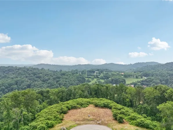 5 Acres Ct, Murrysville, PA 15668