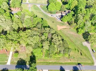 3416 Corvair Dr, High Point, NC 27265
