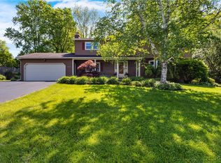 8178 Old Sunridge Dr, Manlius, NY 13104