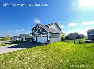 505 Wildberry Path, Jordan, MN 55352