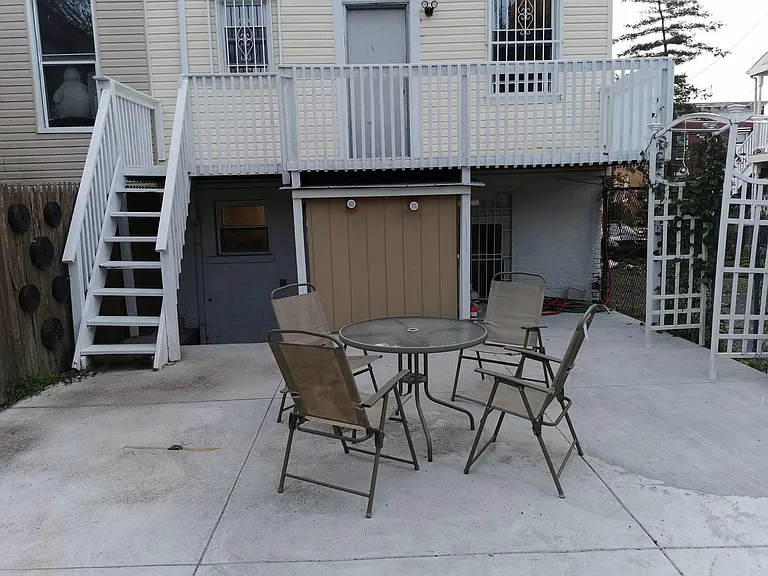 76 Storms Ave #2 — Photo 11