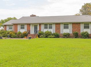 8331 Elwin Dr, Mechanicsville, VA 23111