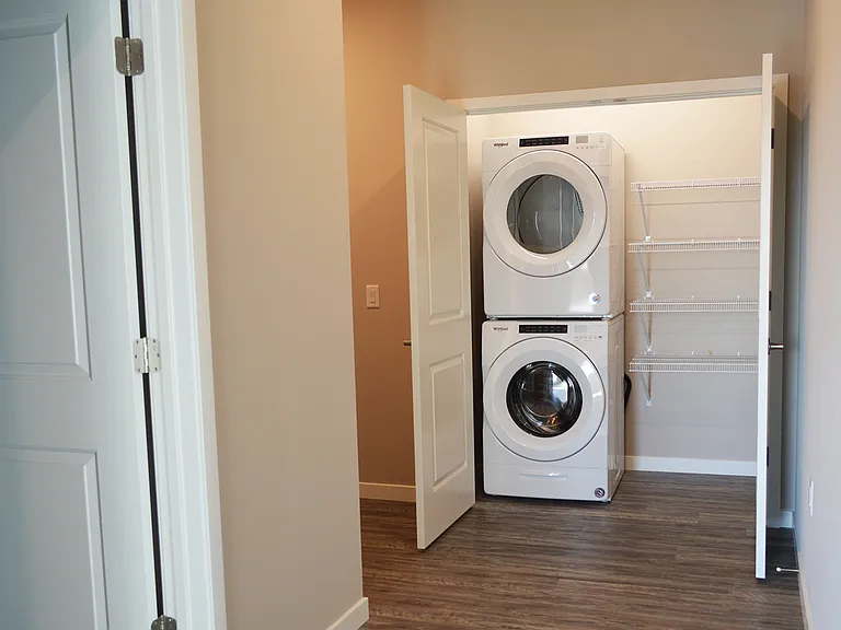 Mammoth Springs Apartments & Townhomes — Photo 85