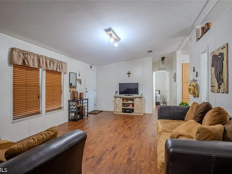1205 Inverness Ave — Photo 6