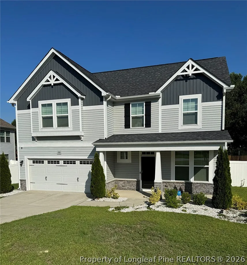 4 bed, 2.5 bath, 2295 sqft, $2,200 — Photo 1