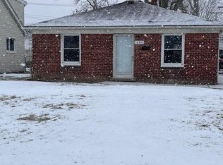 18334 Common Rd, Roseville, MI 48066