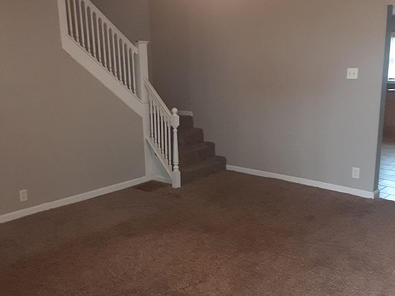 2nd image of 2427 W Illinois St