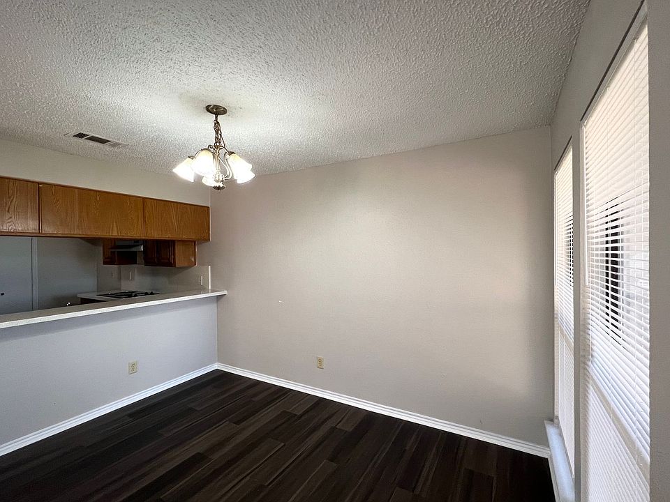 135 Wildwood Dr, Duncanville, TX 75137 Zillow