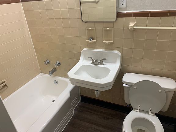 2nd image of 1009 Garfield Ave #4