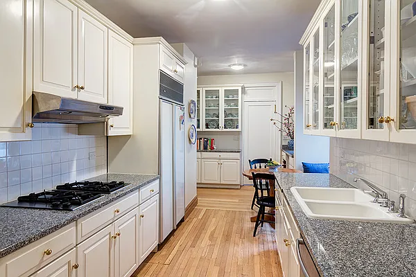 Sold by Wohlfarth & Associates Inc | media 13