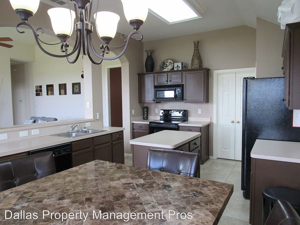 1st image of 603 Kari Anne Ln