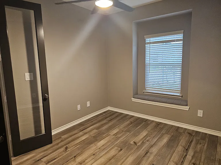 114 Longhorn Run Dr — Photo 4