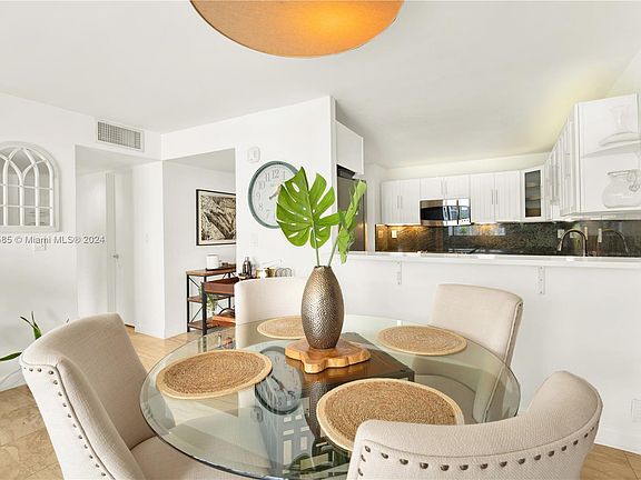 5th image of 1865 Brickell Ave APT A1011