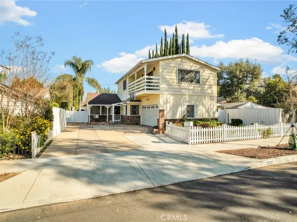 21227 Celes St, Woodland Hills, CA 91364