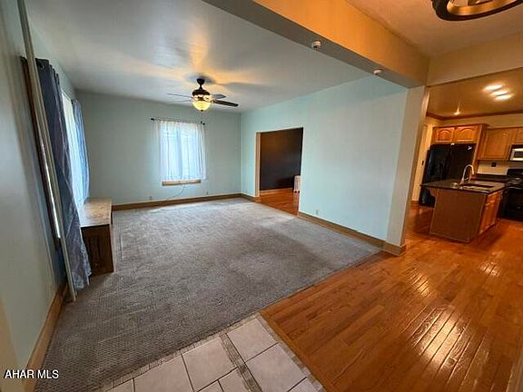 5th image of 2404 Graham Ave