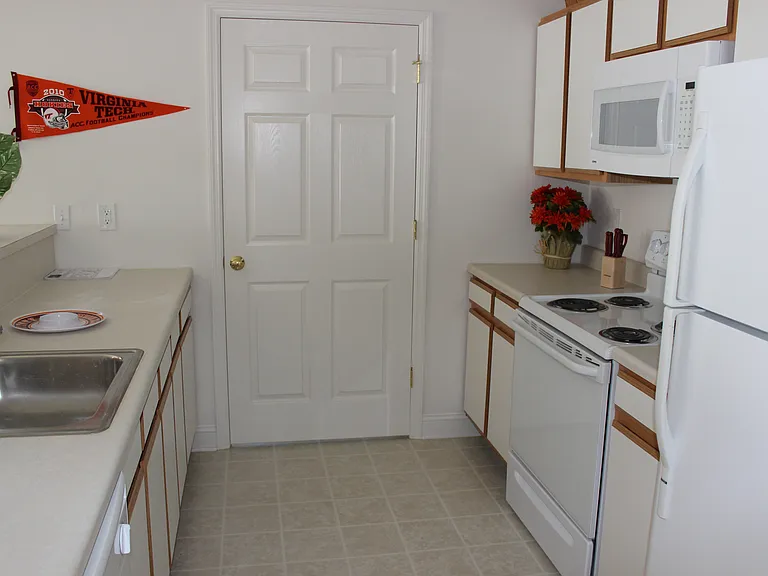 Mount Tabor Village — Photo 36