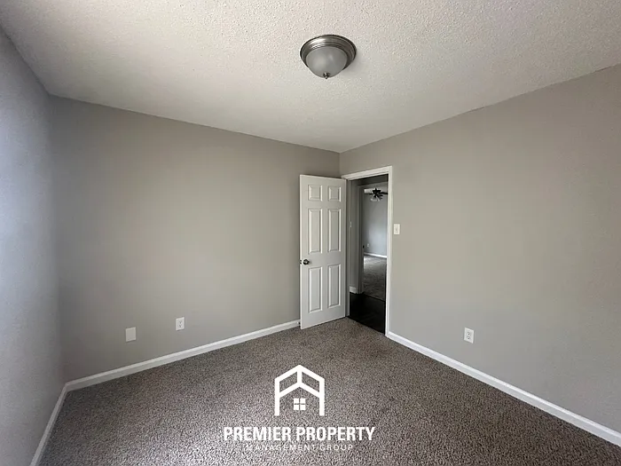 2105 Woodfield Park Rd — Photo 16