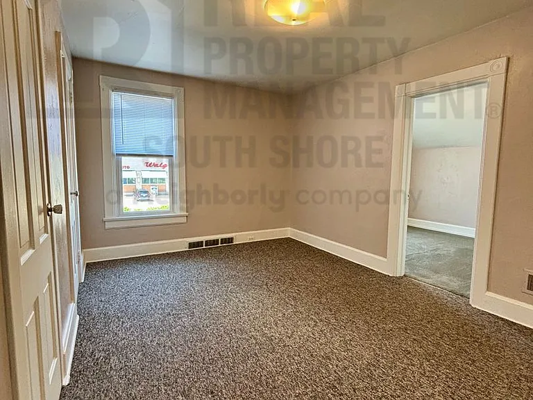 502 E Lincolnway #1/2 — Photo 7