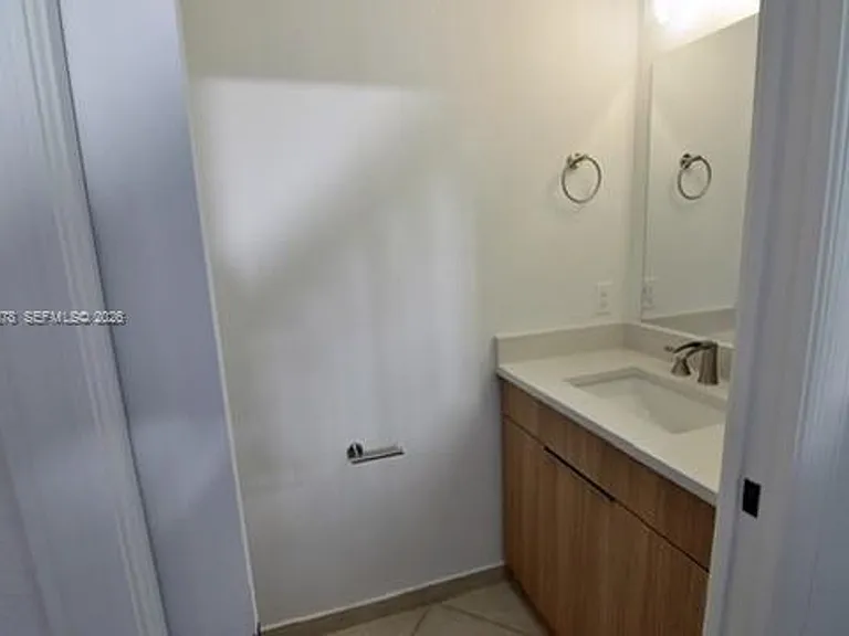 5527 NW 113th Ave #Townhouse 5527 — Photo 8