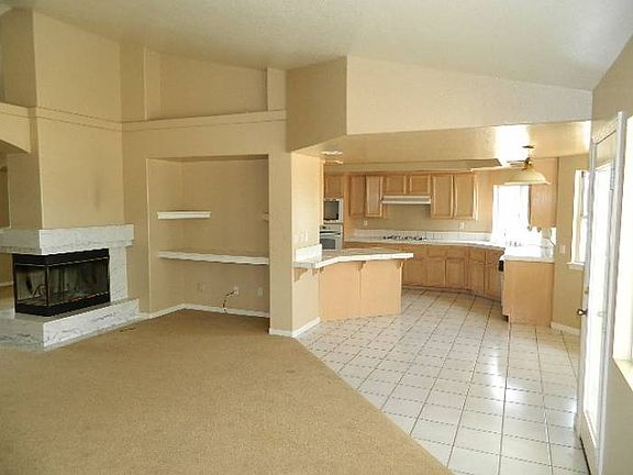 5th image of 17240 High Country Cir