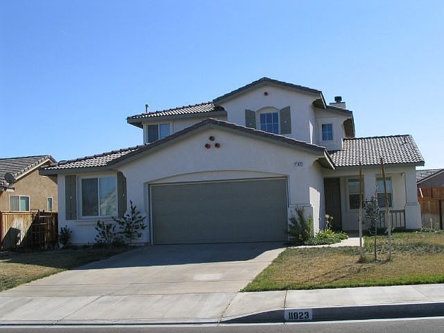Beautiful Adelanto Home