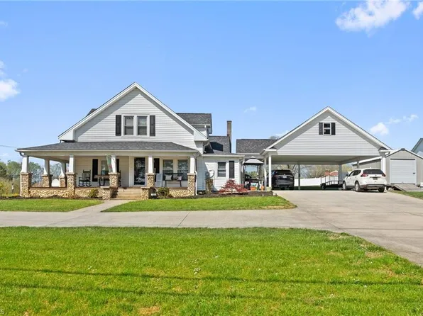 1430 Forrest Dr, Mount Airy, NC 27030