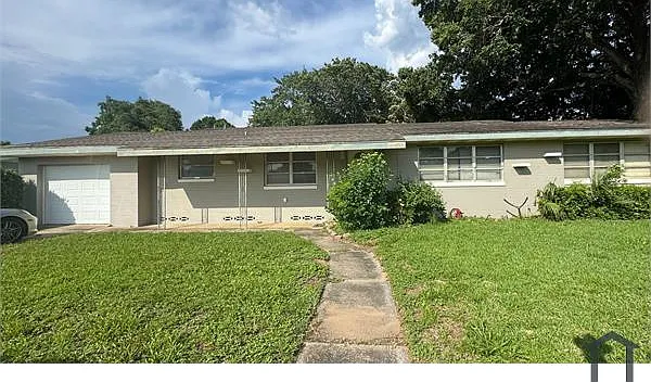 3 bed, 1700 sqft, $1,995 — Photo 2