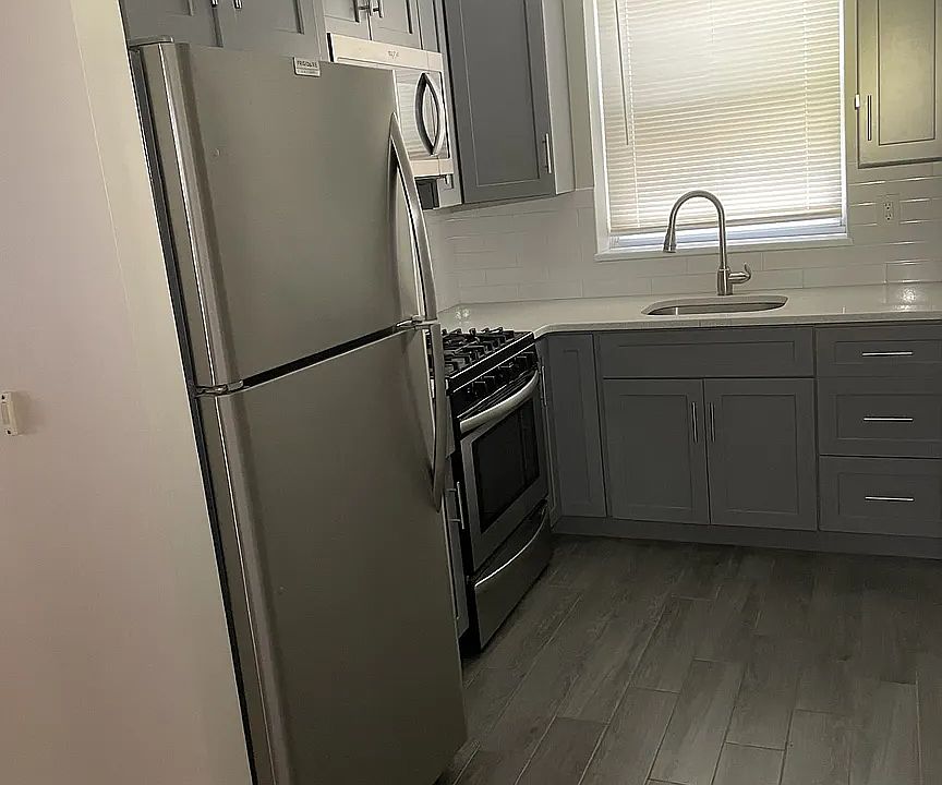 1st image of 1852 W 4th St APT 1