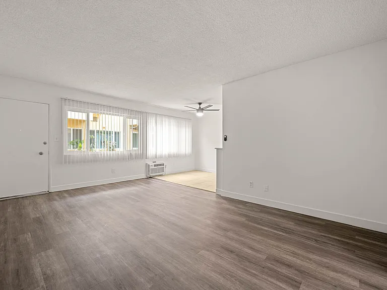 7518 LEXINGTON — Photo 14