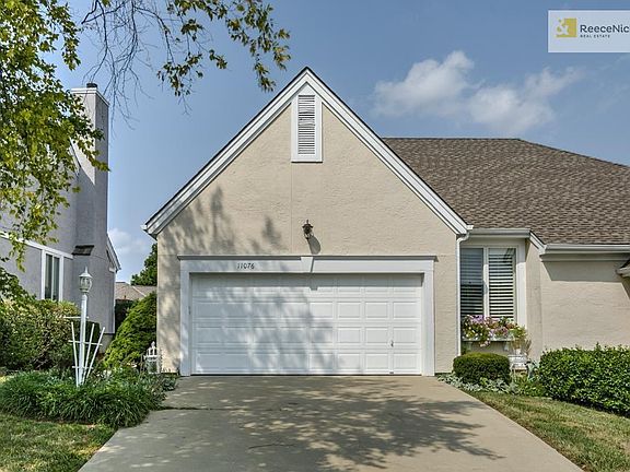 2nd image of 11076 W 98th St