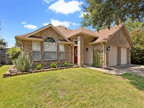 2813 Salado Trl, Fort Worth, TX 76118