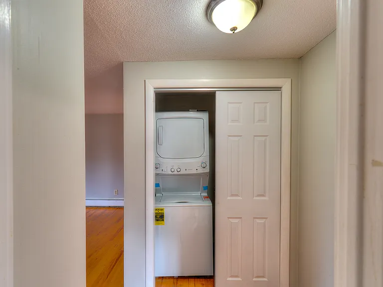 1263 Chapel St #C2 — Photo 8