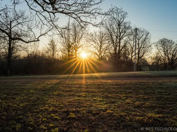 27453 E 350th Rd, Big Cabin, OK 74332